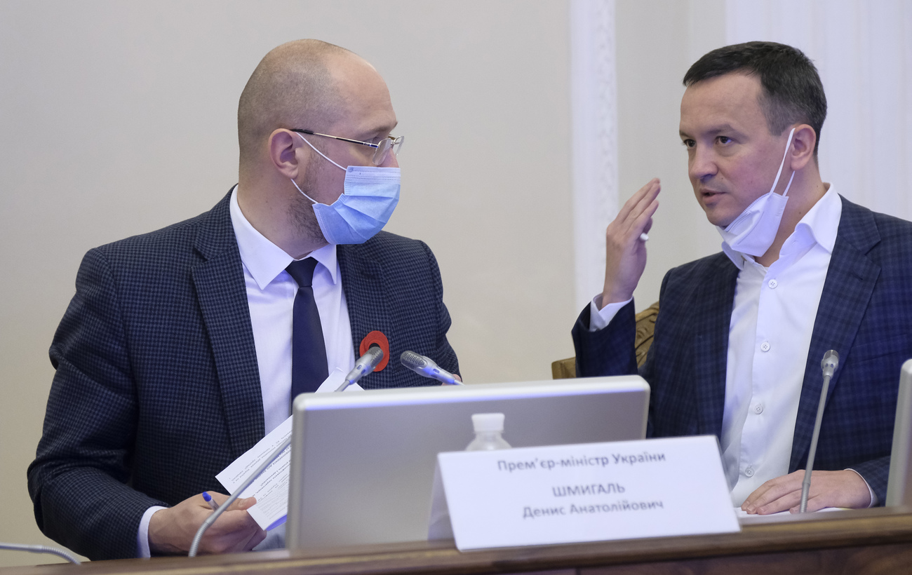 В тени Зеленского: как работает Кабмин Дениса Шмыгаля